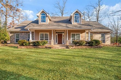 Hidden Lake - Lamar County Home For Sale in Powderly Texas