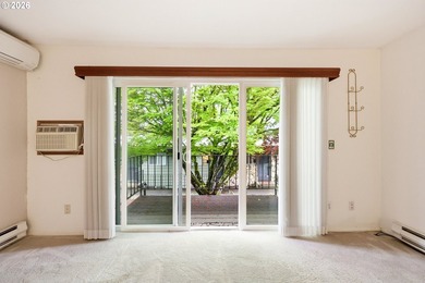 Historic Milwaukie Condo property sit on the Willamette River - photo 10