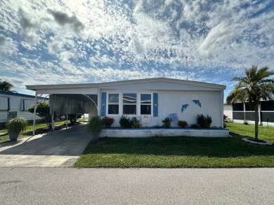 (private lake, pond, creek) Home For Sale in N Ft Myers Florida