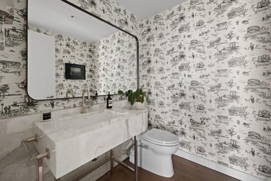 Residence 16B at Quay Tower offers exceptional waterfront living - photo 12