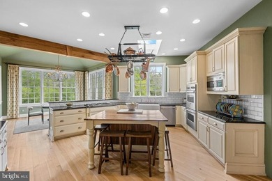 Poised at the end of a picturesque, tree-lined lane, 1660 Hidden - photo 13