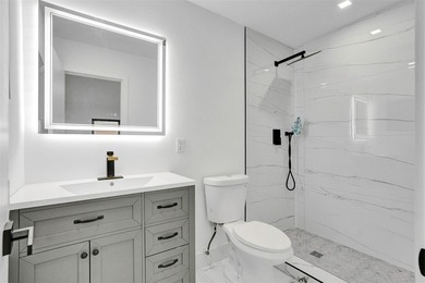 This single family home in Plantation Isles offers a practical - photo 16