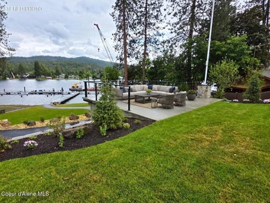 Welcome to the gated ''Estates at Waterstone'', where luxury - photo 17
