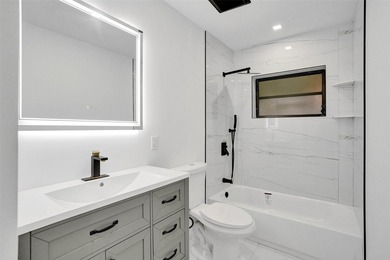 This single family home in Plantation Isles offers a practical - photo 18