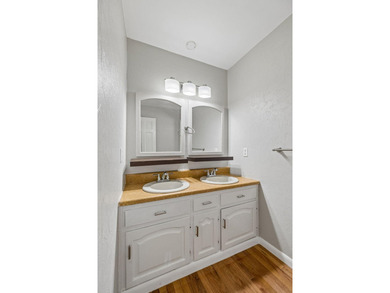 Spacious and versatile 4 bdr, 2.5 bath brick home situated on - photo 21