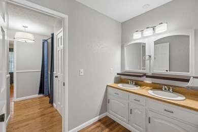 Spacious and versatile 4 bdr, 2.5 bath brick home situated on - photo 22
