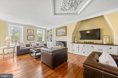 Poised at the end of a picturesque, tree-lined lane, 1660 Hidden - photo 22