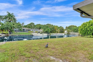 This single family home in Plantation Isles offers a practical - photo 23