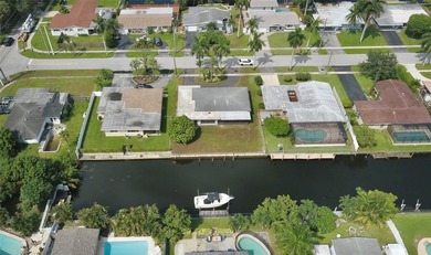 This single family home in Plantation Isles offers a practical - photo 26