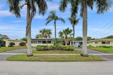 This single family home in Plantation Isles offers a practical - photo 29