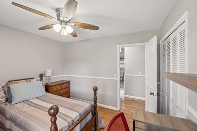 Spacious and versatile 4 bdr, 2.5 bath brick home situated on - photo 30