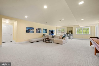 Poised at the end of a picturesque, tree-lined lane, 1660 Hidden - photo 35