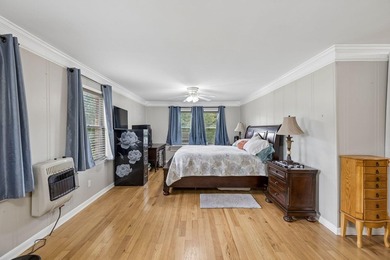 Spacious and versatile 4 bdr, 2.5 bath brick home situated on - photo 36