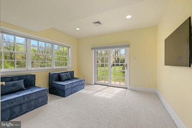 Poised at the end of a picturesque, tree-lined lane, 1660 Hidden - photo 36