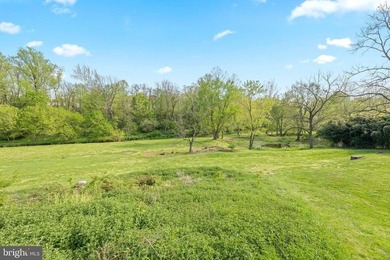 Poised at the end of a picturesque, tree-lined lane, 1660 Hidden - photo 40