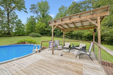 Spacious and versatile 4 bdr, 2.5 bath brick home situated on - photo 47