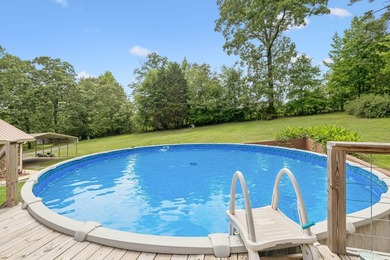 Spacious and versatile 4 bdr, 2.5 bath brick home situated on - photo 48