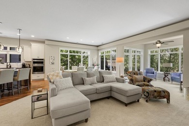 Live simply without sacrificing luxury in this supremely located - photo 14