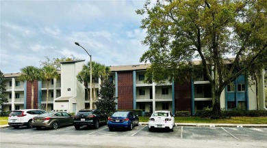 (private lake, pond, creek) Condo For Sale in Altamonte Springs Florida