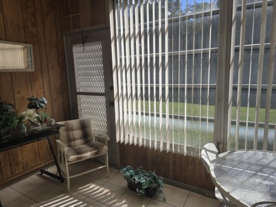 VILLA ON QUIET STREET, CONVERTIBLE FLOOR PLAN, WITH 2nd BEDROOM - photo 10