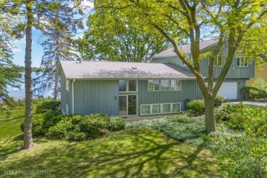 Lake Home Sale Pending in Barrington, Illinois
