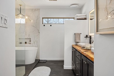 Two addresses sold as one! Live, hunt, work, and play on this