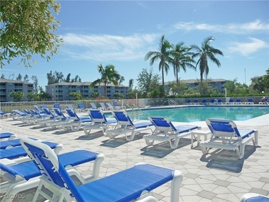Enjoy SERENE, PANORAMIC VIEWS of the LARGE LAKE with LIGHTED - photo 30