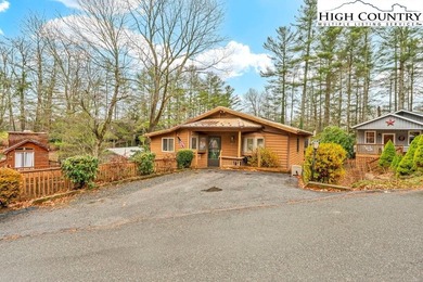 Land Harbors Lake Home For Sale in Newland North Carolina