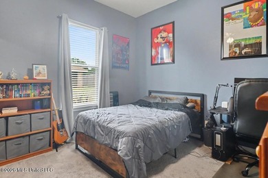 Beautiful home in the desirable Riverwalk Subdivision featuring - photo 28