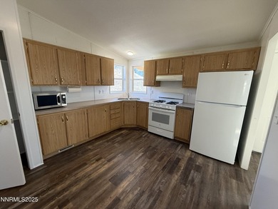 Turn-key home on top of the world with panoramic views! Enjoy - photo 7