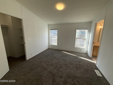 Turn-key home on top of the world with panoramic views! Enjoy - photo 9