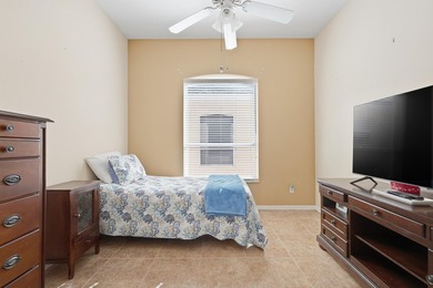 Welcoming double-door entry and open layout Bright kitchen - photo 19