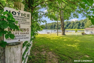 This 2 bedroom home has deeded access to Big Lake, just across - photo 21