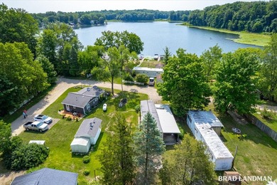 This 2 bedroom home has deeded access to Big Lake, just across - photo 27