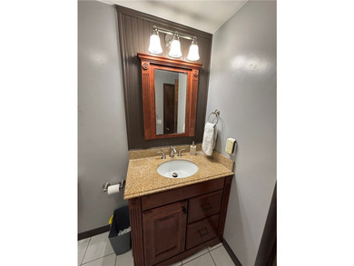 Welcome to this well-maintained 3-bedroom multi-level home - photo 28