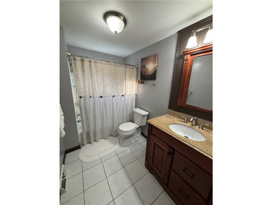 Welcome to this well-maintained 3-bedroom multi-level home - photo 29