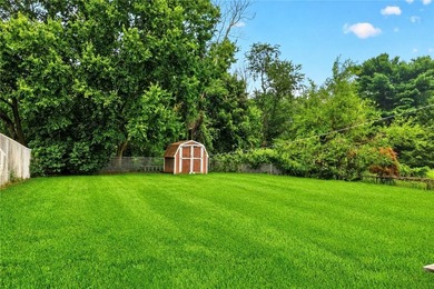 Welcome to this well-maintained 3-bedroom multi-level home - photo 34
