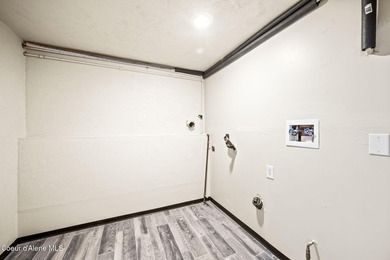 Discover your next home! Beautifully remodeled offering abundant - photo 38