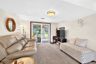 Welcome to this well-maintained 3-bedroom multi-level home - photo 43
