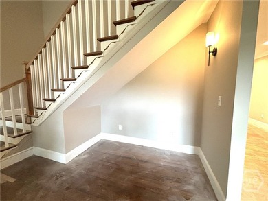Stunningly renovated golf course home in the highly sought-after - photo 5