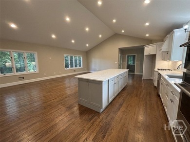 Stunningly renovated golf course home in the highly sought-after - photo 6