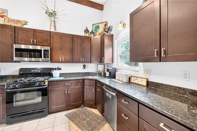 Welcome to this well-maintained 3-bedroom multi-level home - photo 46