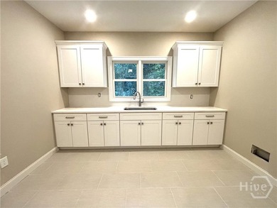 Stunningly renovated golf course home in the highly sought-after - photo 10