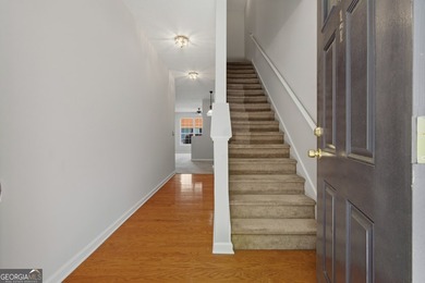 Welcome to this townhome located in the desirable Tidewater - photo 5