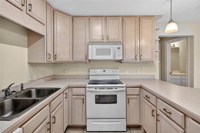 Seller is offering $7,500 flooring allowance. Looking for a - photo 8