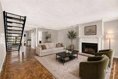 Tucked into the heart of Midtown Savannah, this 2 bed, 2.5 bath - photo 1