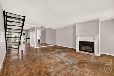 Tucked into the heart of Midtown Savannah, this 2 bed, 2.5 bath - photo 3