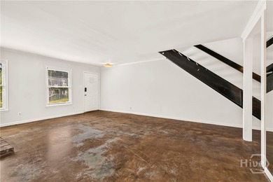 Tucked into the heart of Midtown Savannah, this 2 bed, 2.5 bath - photo 4