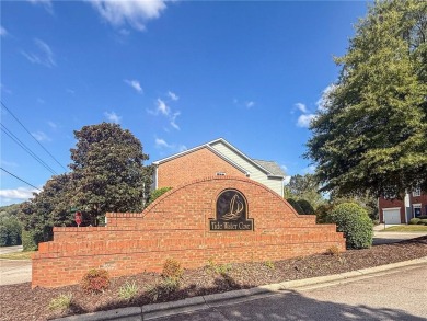 Lake Townhome/Townhouse For Sale in Flowery Branch, Georgia