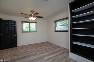 Room to breathe, room to roam, and not a flood zone in sight - photo 32